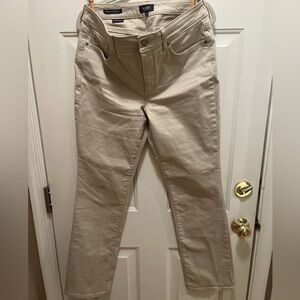 NYDJ Marilyn Straight Pants in Cream